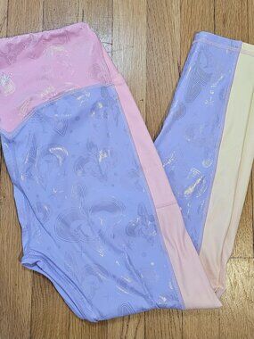 STAR WARS™ Queen Amidala Lakeside Women's Leggings from Crowned Athletics.